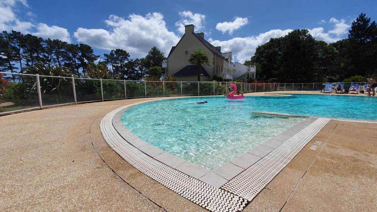 Vacances Ô Cap Coz - Jardin vue mer et piscine - Résidence Cap Azur Fouesnant Esterno foto